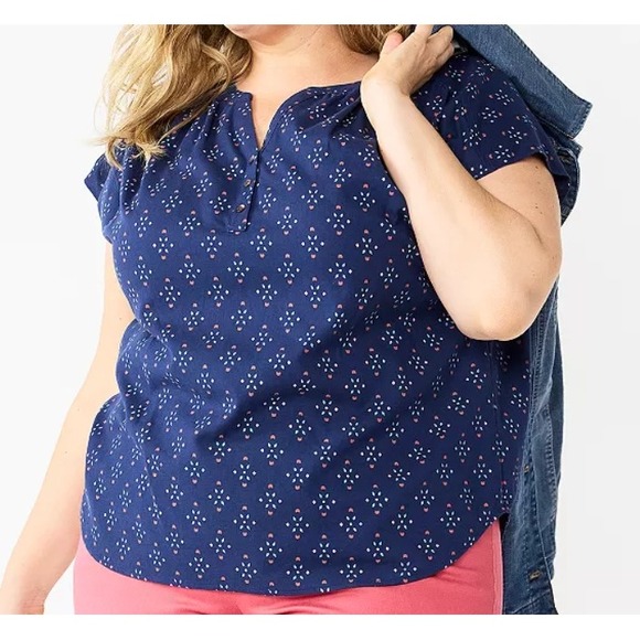 Croft & Barrow Women's Navy Medallion Short Sleeve Henley Tunic Top Plus Size 1X - Picture 1 of 7